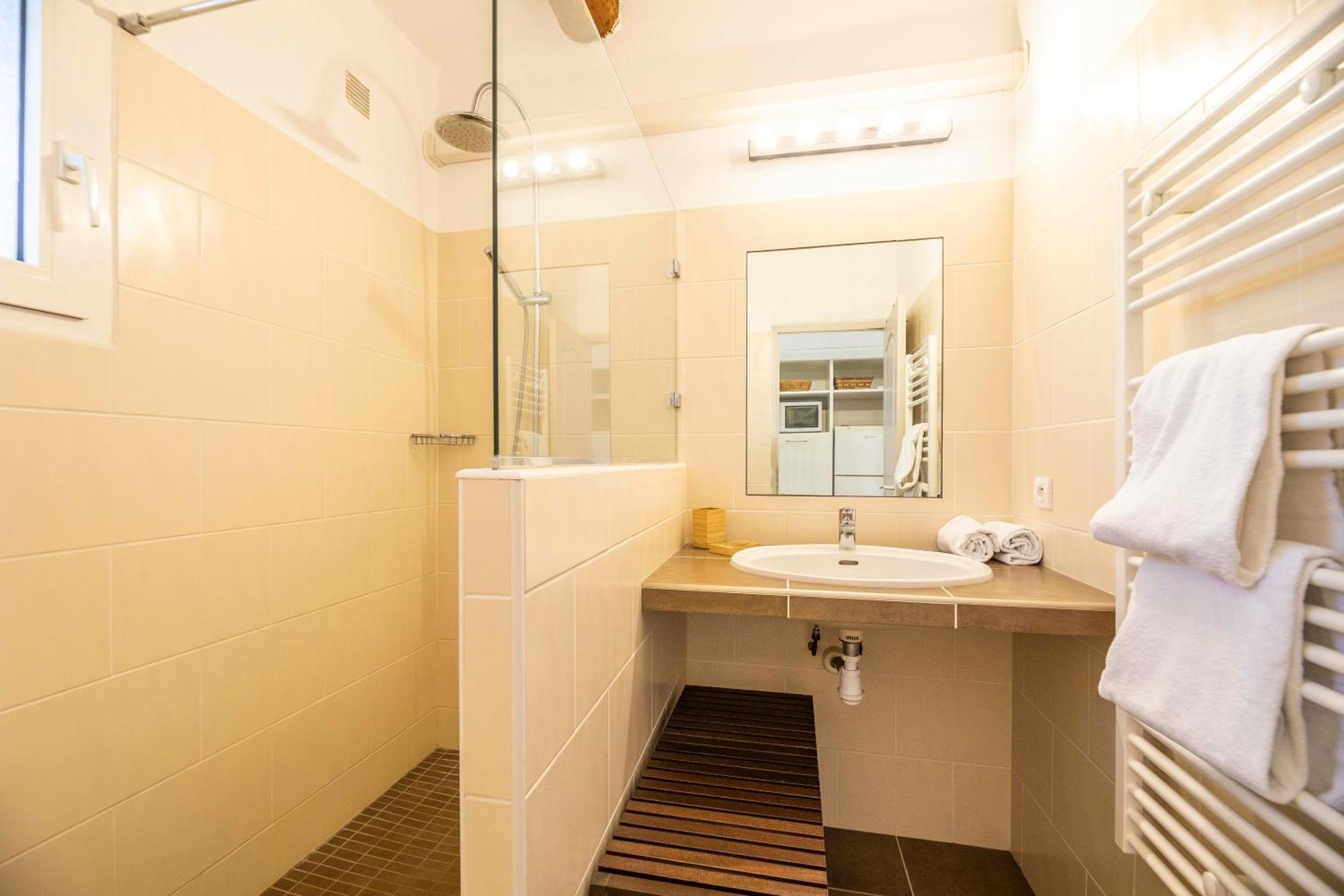 Residence Santa Monica Bonifacio  Bagian luar foto